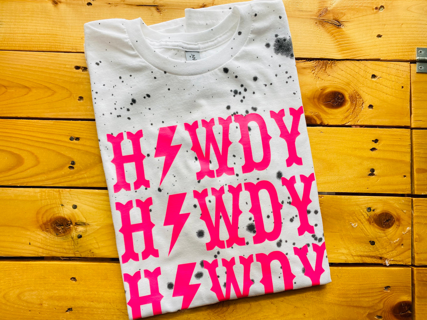 Howdy Tee